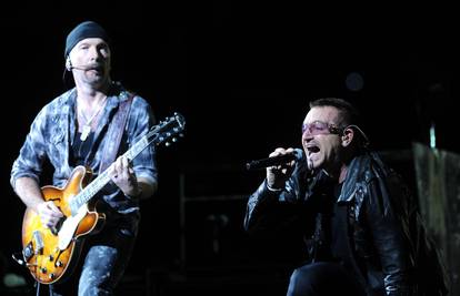 U2 donirao 10 milijuna dolara medicinskom osoblju u Irskoj