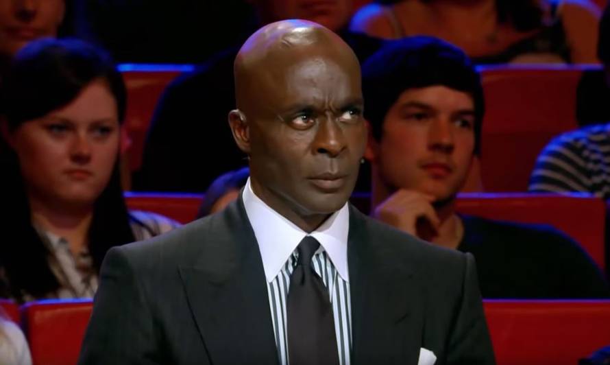 Šokirala njemački žiri: Skinula hlače i na pozadini nacrtala psa