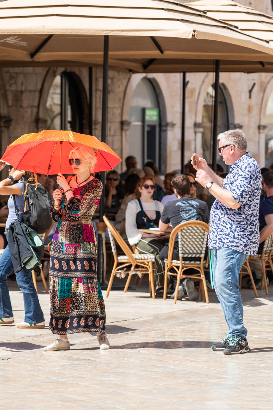 Sunčan i topao dan u Dubrovniku