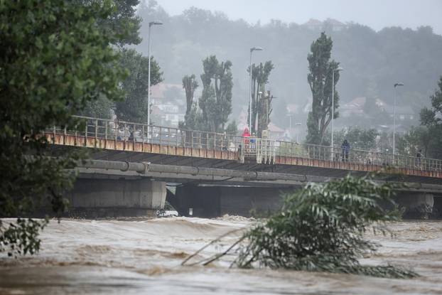 Zagreb: Poplavljeno područje oko Podsusedskog mosta