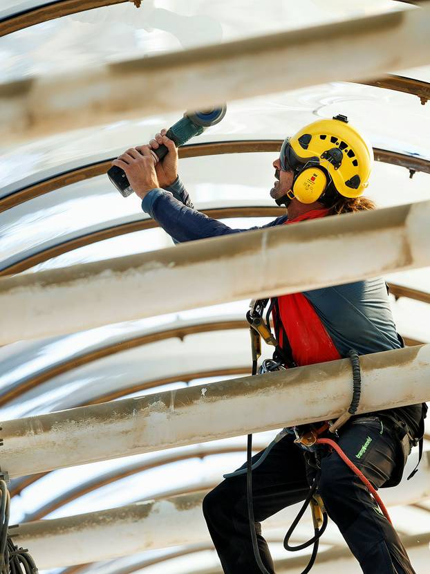 Sanacija krova na Poljudu