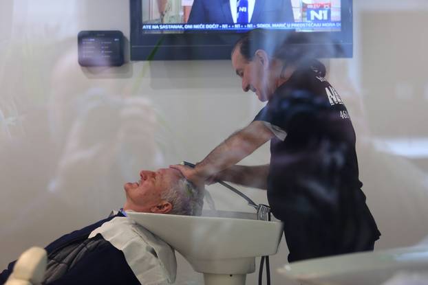 Zagreb: Prvo jutro nakon izlaska iz zatvora Ivica Todorić otišao u frizerski salon