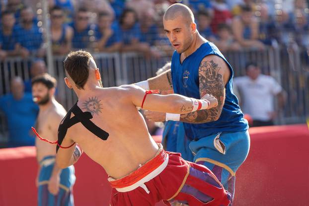 Florence, Final Azzurri Rossi of Calcio Storico Fiorentino In Piazza Santa Croce 8 to 7 for the Rossi