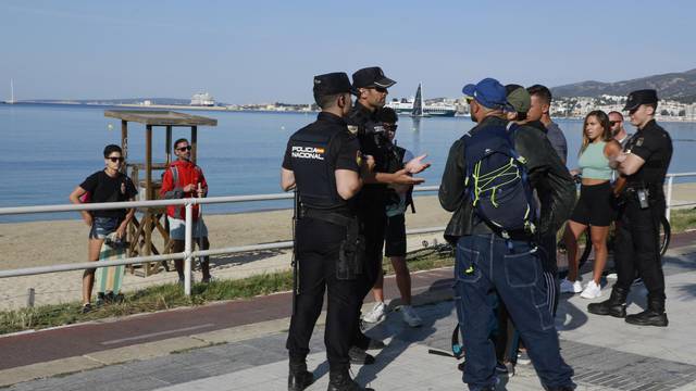 Lifeguards in Mallorca end strike