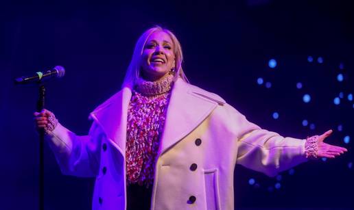 FOTO Raspjevana Jelena Rozga uvela je Sarajevo u Novu godinu