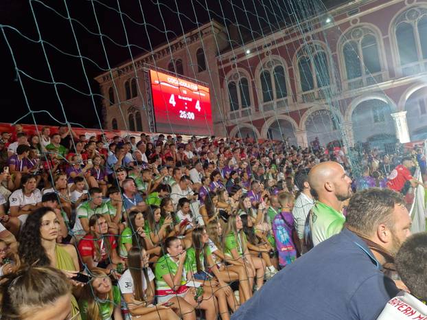 FOTO Nogometna ludnica tresla je Split! Mandžo, Srna, Ibra i Karabatić ponovno su zasjali