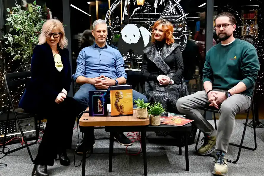 Superinteligencija 2030: Kako umjetna inteligencija mijenja čovjeka, odnose i emocije?