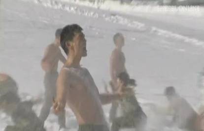 E to je vojna priprema! Korejci se goli valjaju po snijegu na -6