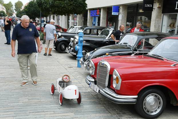 Sisak: Održani tradicionalni 34. Oldtimer susreti 