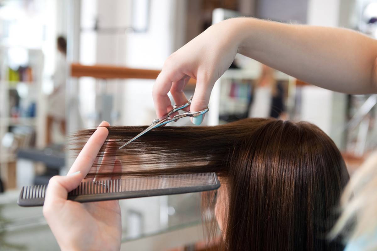 Frizerka tvrdi: Čak i ako puštate kosu, obavezno kratite vrhove barem svakih dva do tri mjeseca