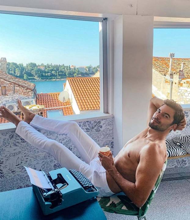 FOTO Deanu Peliću tepaju da je 'šaptač ženama': U 'Braku na prvu' daje savjete o ljubavi