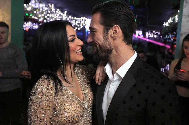 Zagreb: Hana i Gospodin Savršeni dijelili ruže u noćnom klubu Ritz i družili se s obožavateljima