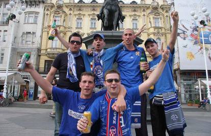 Dinamovi navijači počeli slaviti naslov već od jutra
