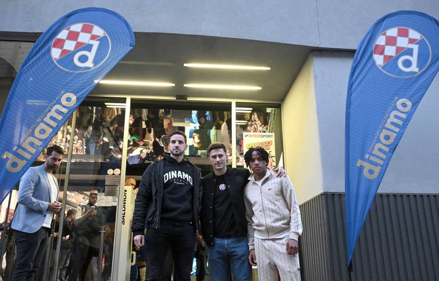 Zagreb: Igraci Dinama na druzenju s navijacima