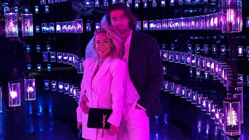 Kratka haljinica i Šimin zagrljaj: Maja je objavila nove fotke iz Dubaija, pogledajte gdje su bili