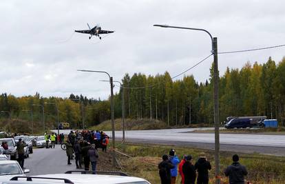 Finska zatvorila autocestu za vježbe borbenih zrakoplova