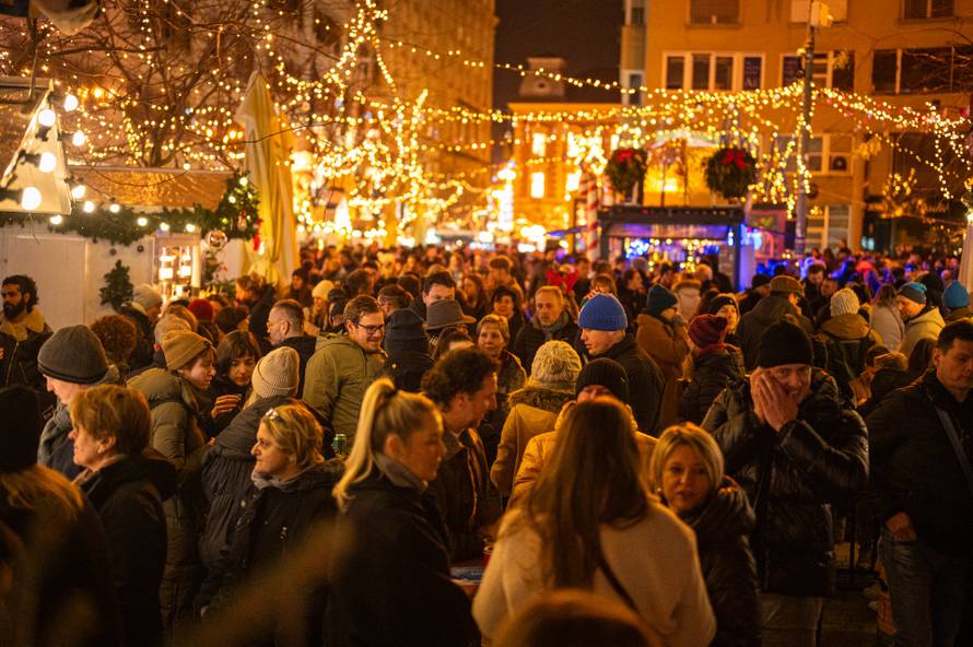 Kulminacija Adventa - Vikend i Nova Godina uz partije i koncerte na Europskom trgu