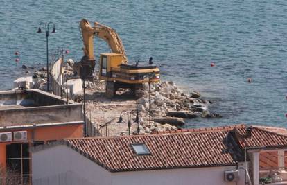 Split: U lučici na rivi našli su 14 topovskih projektila