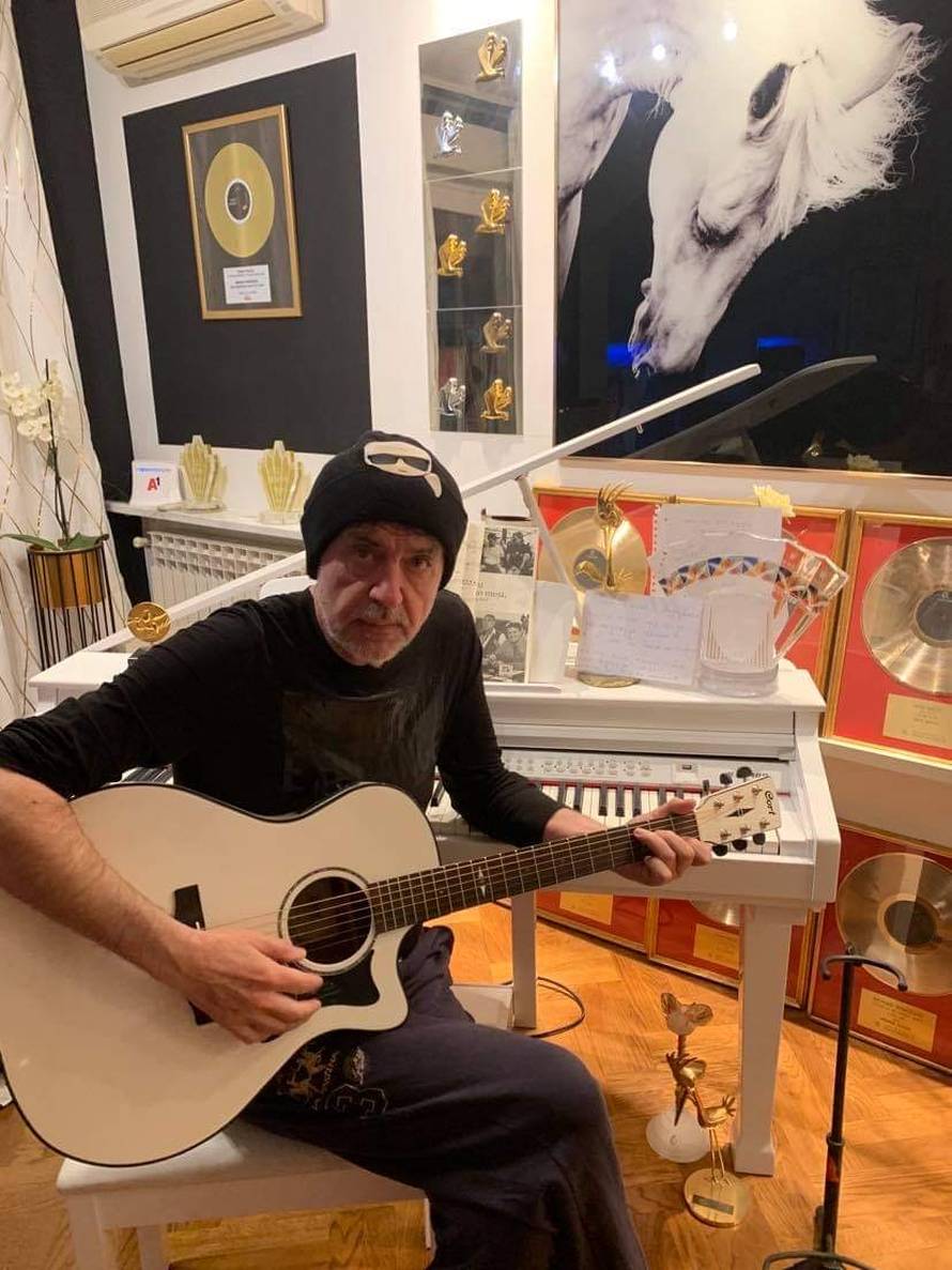 Rajko Dujmić ostavio je tajne pjesme: 'Bilo mi je teško kad sam mu čula glas. Boljelo je'