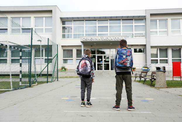 Zagreb: Ponovno otvorene &scaron;kole nakon obustave zbog Covid-19