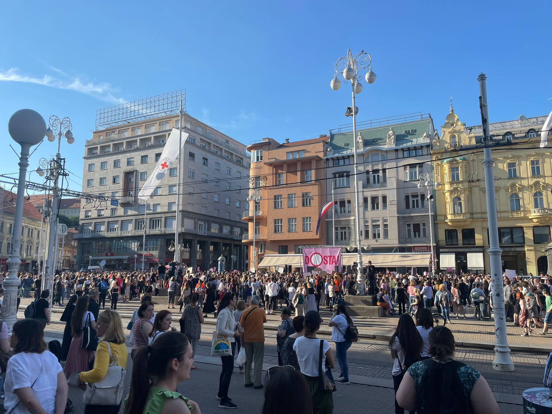 FOTO Pogledajte galeriju: Evo kako je izgledao prosvjed u Zagrebu i u ostalim gradovima
