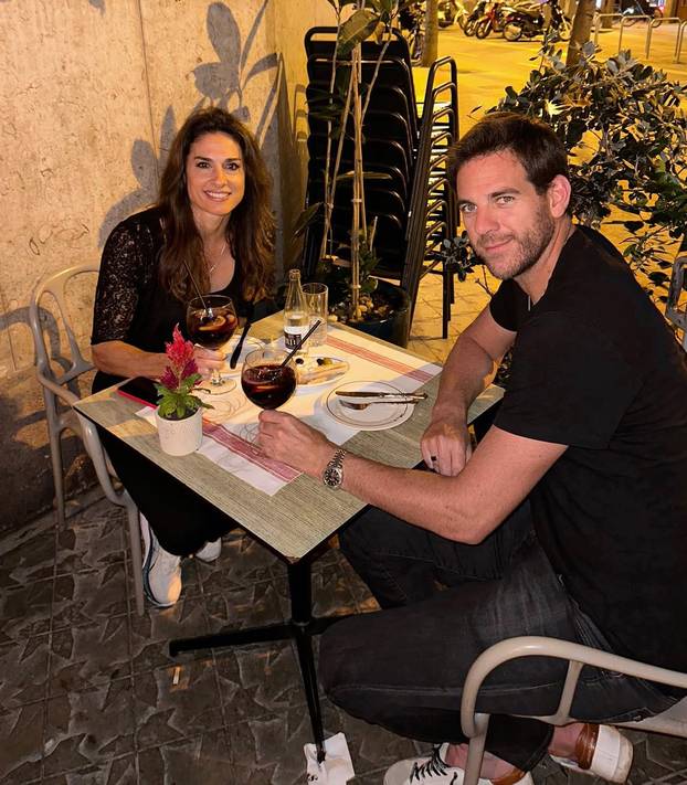 FOTO Slavna tenisačica prkosi godinama. Zavela Trumpa, a sad ljubi 18 godina mlađeg?