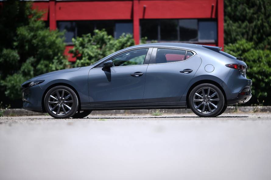 U kompaktnoj klasi rijetko tko može bolje od nove Mazde 3