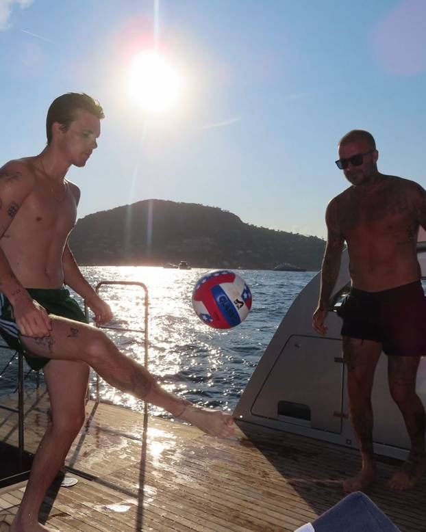 FOTO Raskol Beckhamovih: Dok David ljetuje s obitelji u Italiji, sin Brooklyn se potpuno otuđio