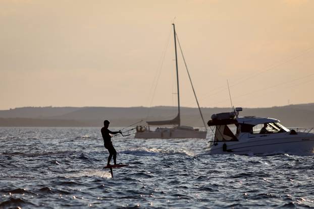 Zadar: Turisti uživaju u šetnji gradom