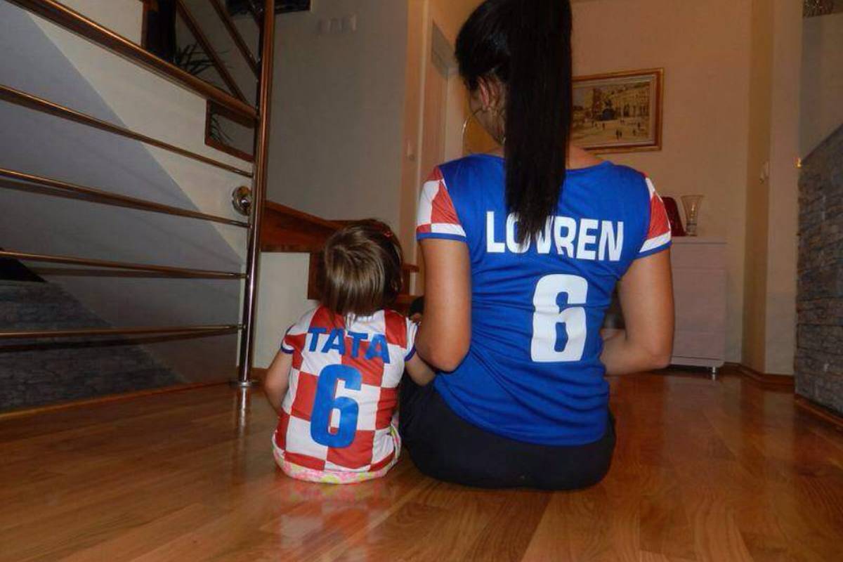 Lovren ima najbolje navijačice: Moje cure su spremne, a vi?