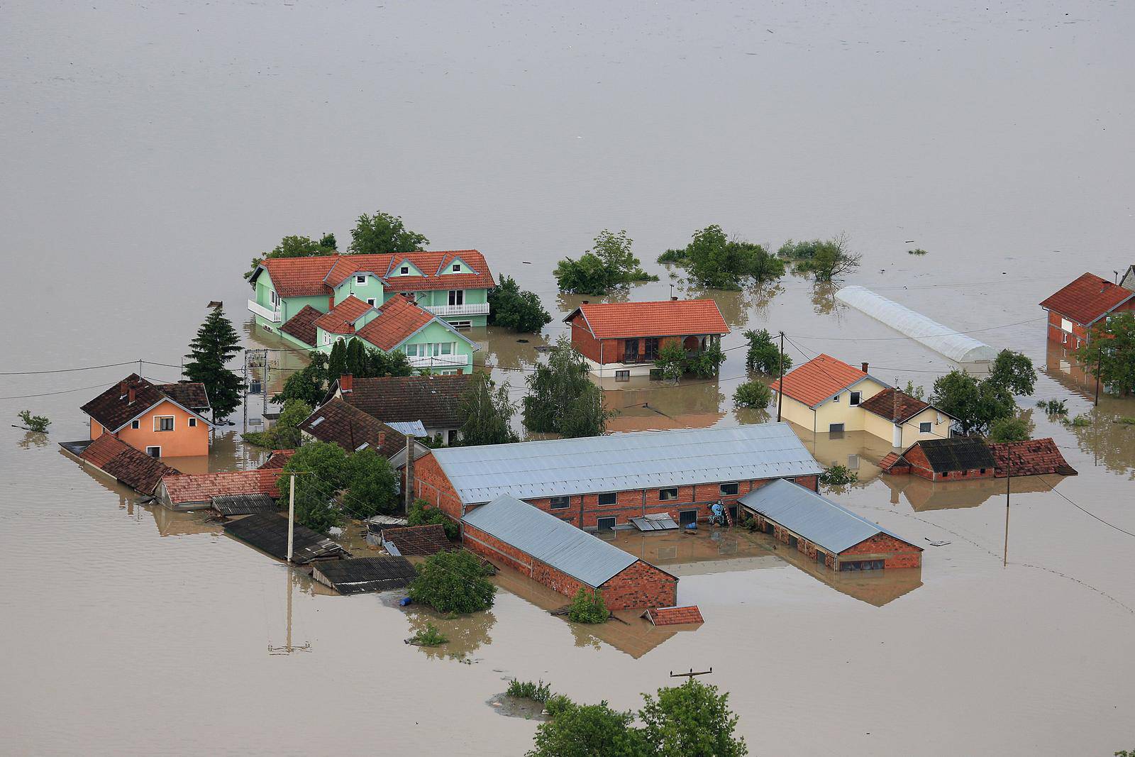 Osma godišnjica katastrofalne poplave u Gunji - Pogled iz zraka