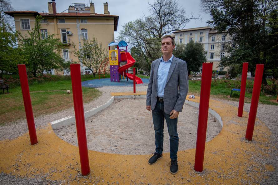 Bomba mu eksplodirala u ruci i raznijela šaku: Toni je kandidat za načelnika općine Lovran