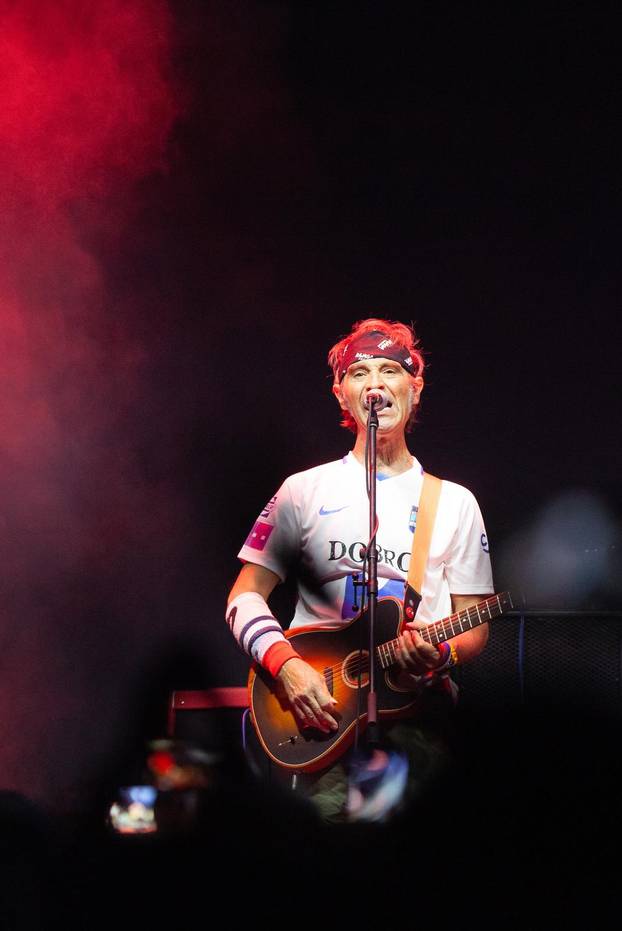 Osijek: Bajaga i Instruktori održali koncert u dvorani Gradski vrt 