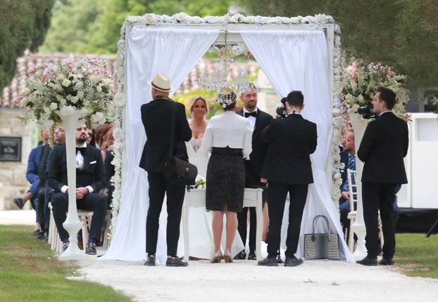 ARHIVA - 2019. Bale: Vjenčanje Maje Šuput i Nenada Tatarinova