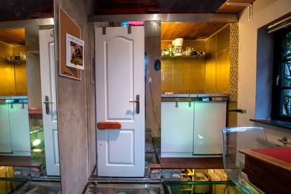 Bremen's smallest house for sale