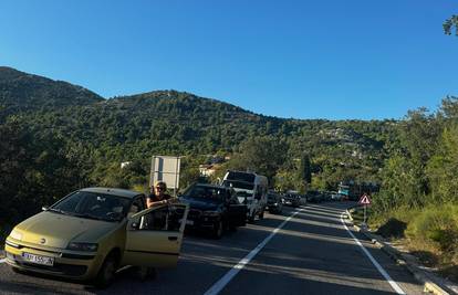 Zbog prometne nesreće kod Pelješkog mosta nastala kolona: 'Čekamo već 4 sata'