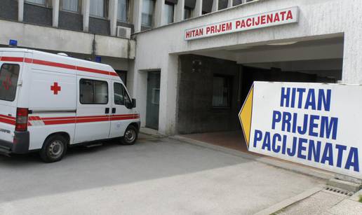 Trogir: Mladić (17) si je sam propucao palac zračnicom