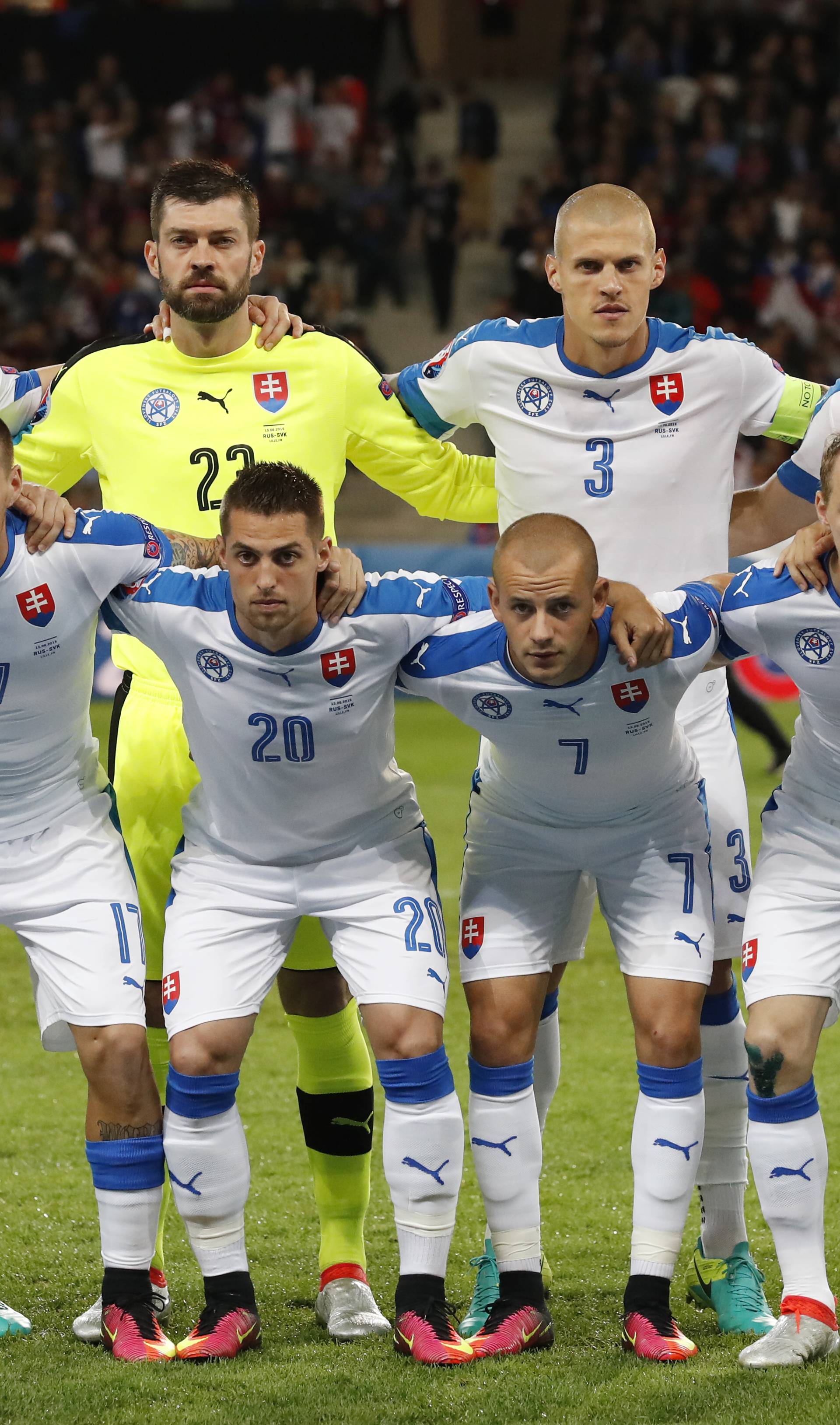 Russia v Slovakia - EURO 2016 - Group B