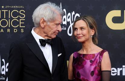 Harrison Ford zahvalio svojoj 22 godine mlađoj supruzi Calisti u suzama: 'Trebam puno podrške'