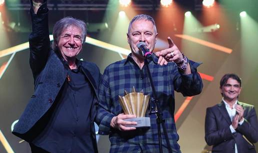 Nakon tra&ccaron;eva o sva&dstrok;i, Nin&ccaron;evi&cacute; i Thompson kona&ccaron;no zagrljeni