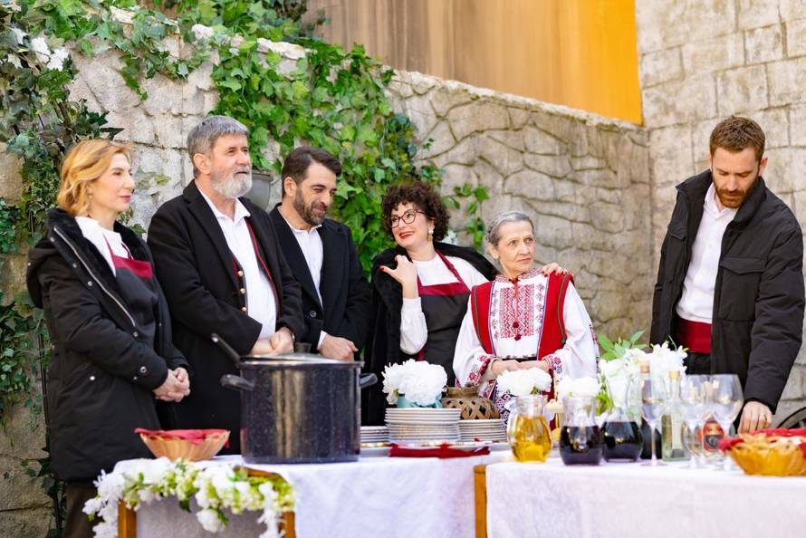 Detalji sa snimanja 'Kumova': Posebni su ovakvi dani na setu kada se okupi cijela ekipa