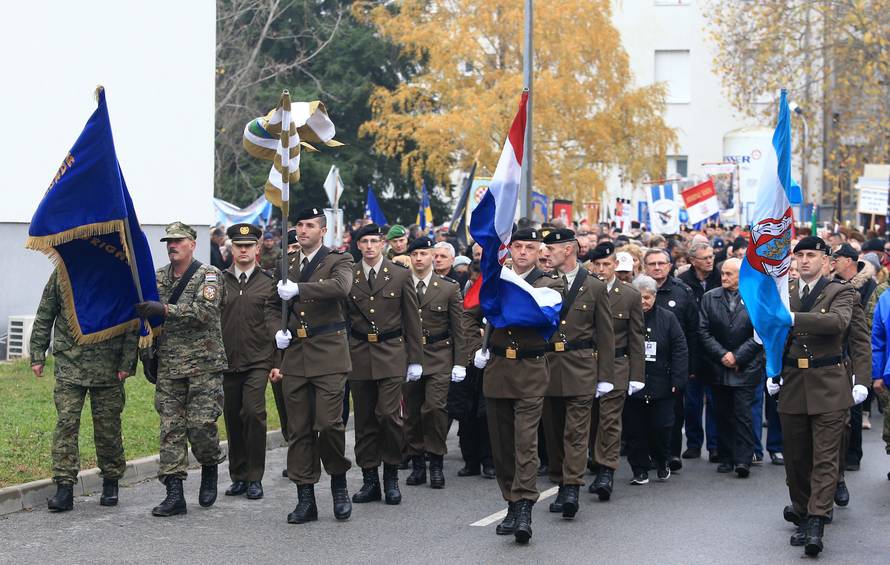 Predsjednica stigla u čizmama kakve su nosili hrabri branitelji