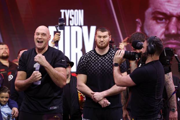 Tyson Fury & Arslanbek Makhmudov Weigh-In