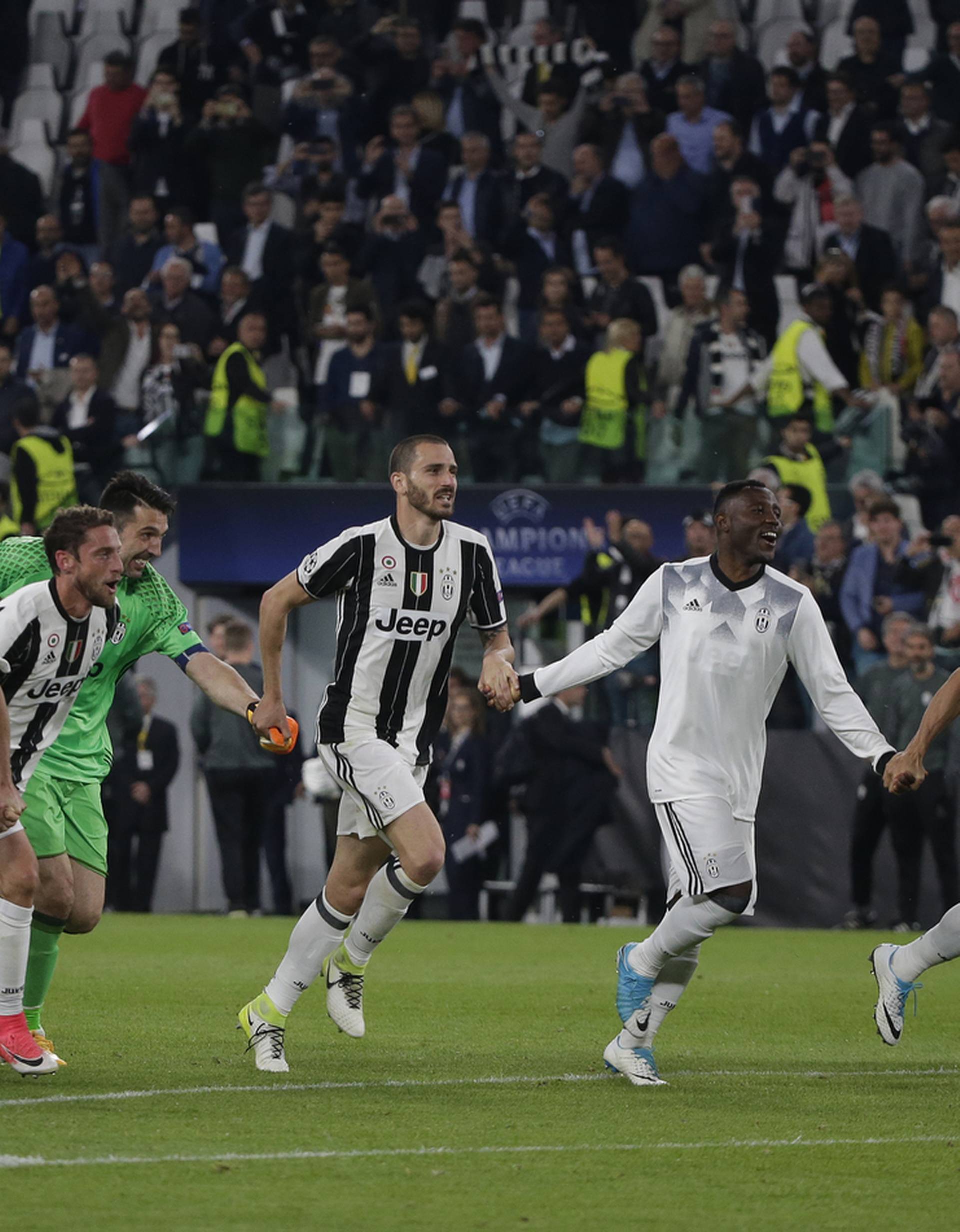 Juventus players celebrate after the match