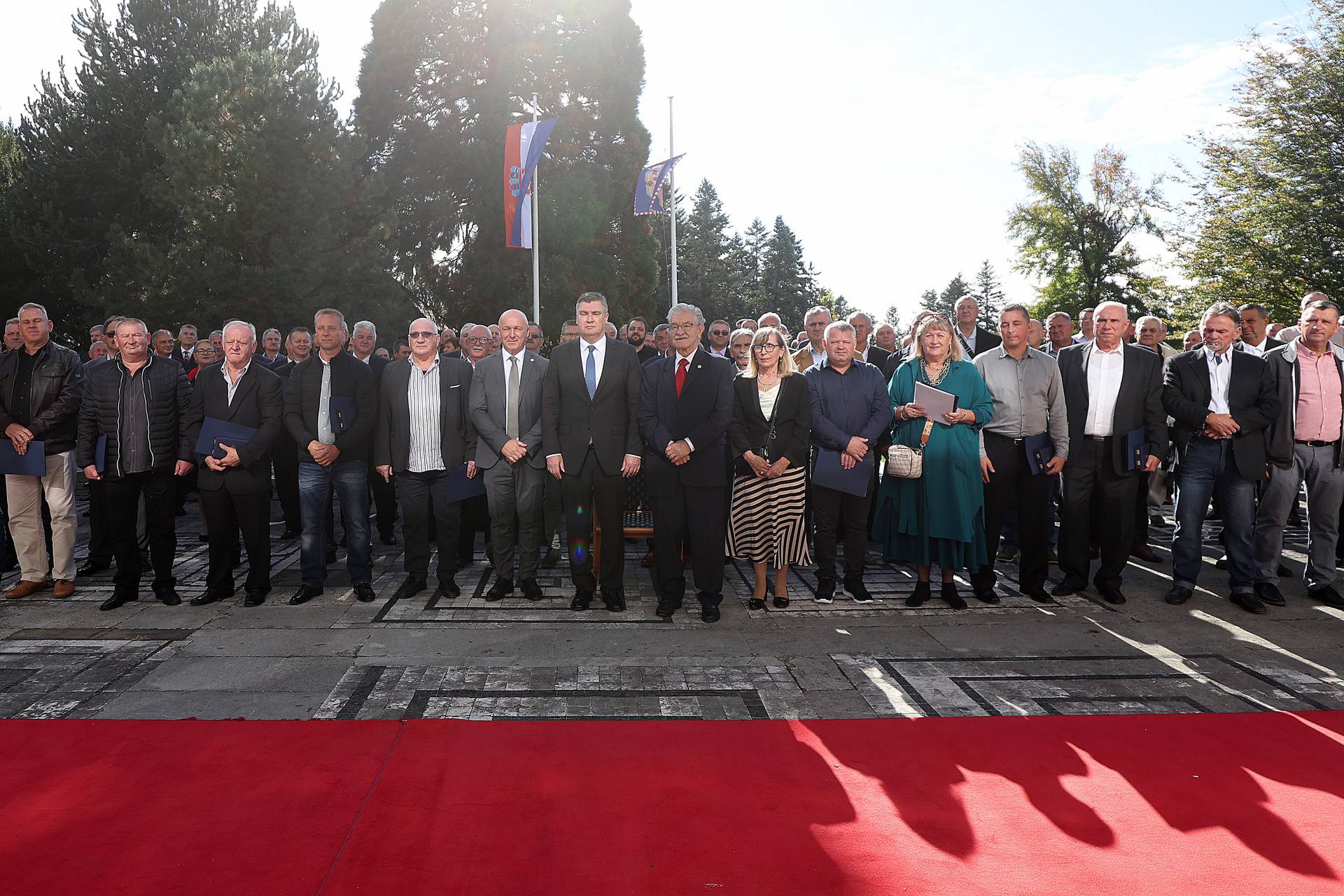 Zagreb: Povodom Dana dobrovoljnih darivatelja krvi predsjednik Milanović dodijelio je odlikovanja