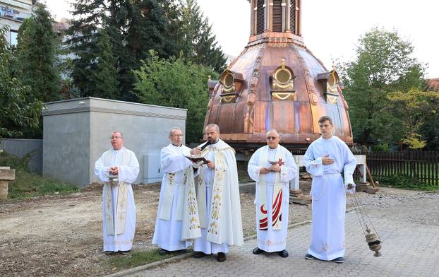 Zagreb: Uoči podizanja kupola održana je blagoslovna molitva