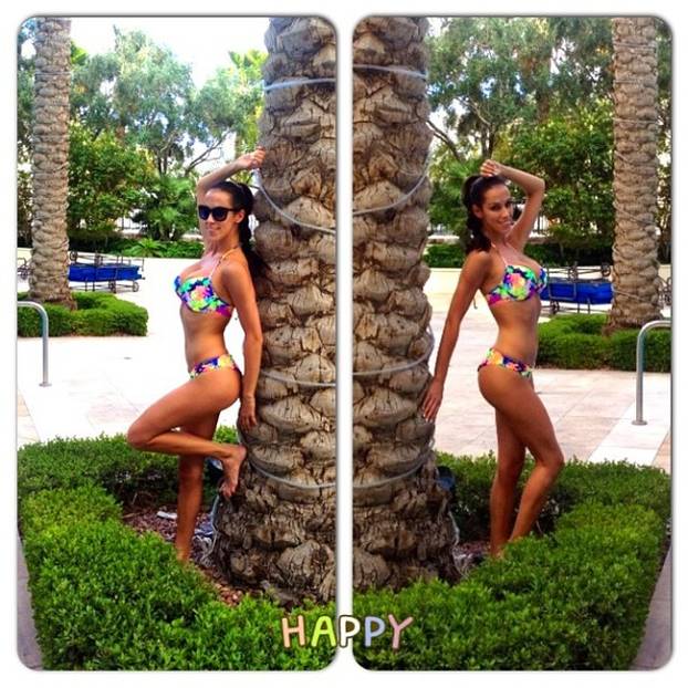 FOTO I tad je nosila tangice: Ovako je supruga slovenskog premijera izgledala kao plavuša