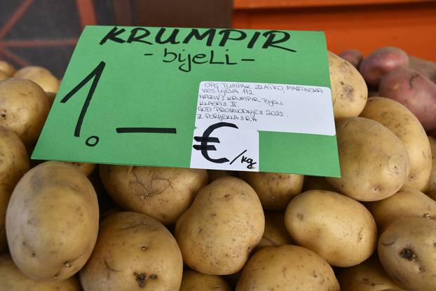 Sisak: Prodavači na tržnici istaknuli su cijene u eurima