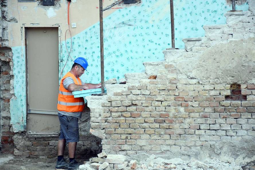 Sisak: Obilazak radova obnove Gradskog muzeja i dvorišnog prostora