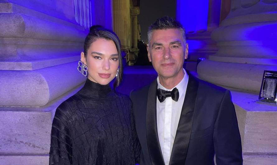 Radio joj je iza leđa: Otac Dua Lipe dogovarao njezin nastup u Katru, a ona za to nije znala